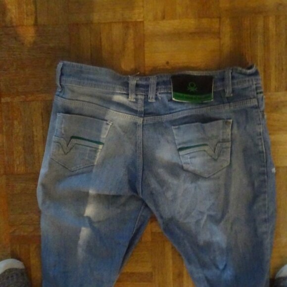 BENETTON CROPPED JEANS SIZE 34 - Picture 3 of 3